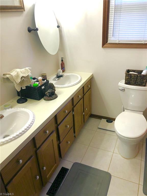 335 Staplewood Road Lexington, NC 27295 - Photo 12 of 15