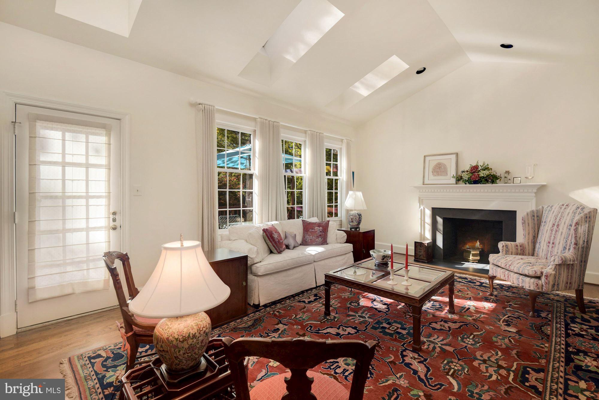 8320 Bells Mill Road Potomac, MD 20854 - Photo 7 of 41 Gallery Image 7