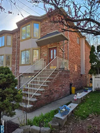 $1,150,000 | 257 B 5th Street, Unit 2, Palisades Park, NJ 07650