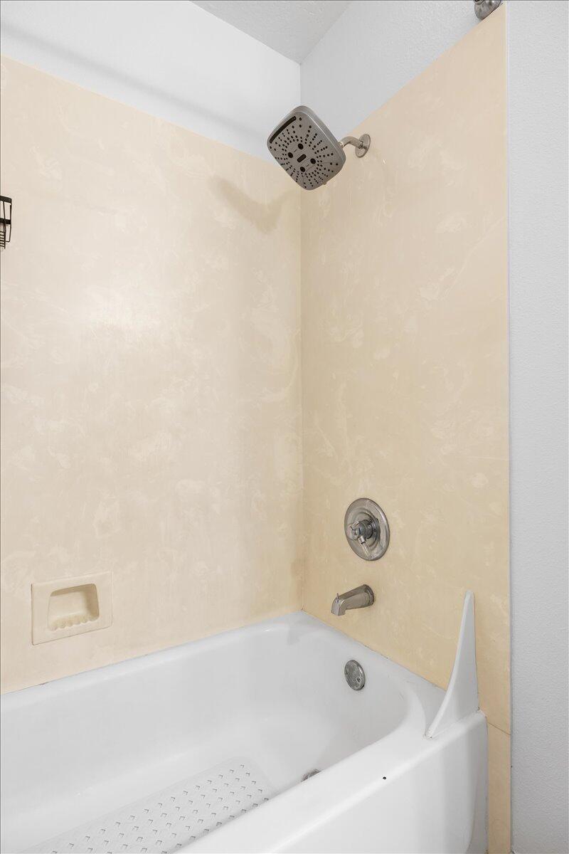 450 Midway Road, Unit 40 Medford, OR 97501 - Photo 15 of 27 15_450_Midway_40
