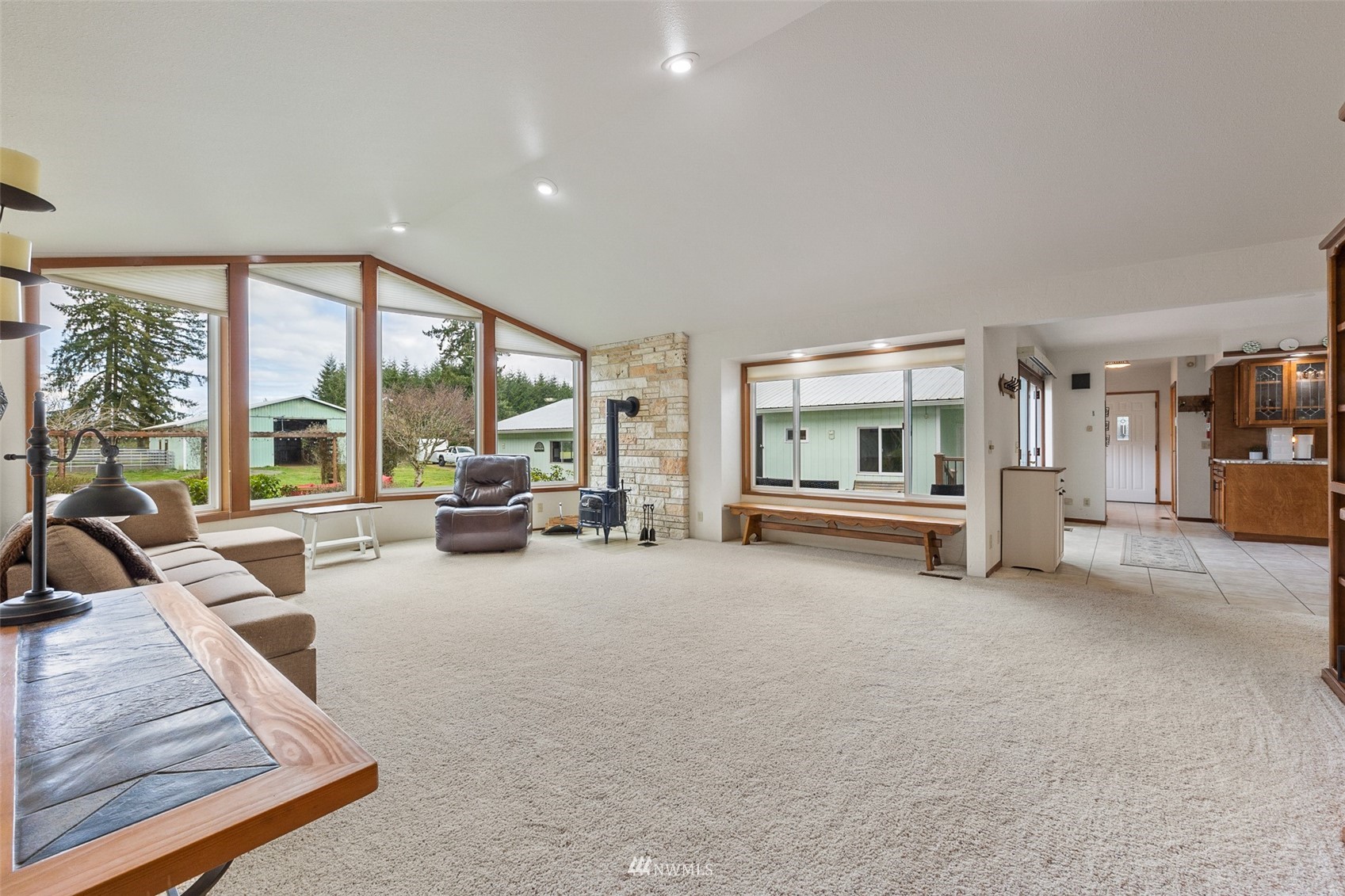 1096 North Military Road Winlock, WA 98596 - Photo 19 of 40 a living room with furniture and large windows