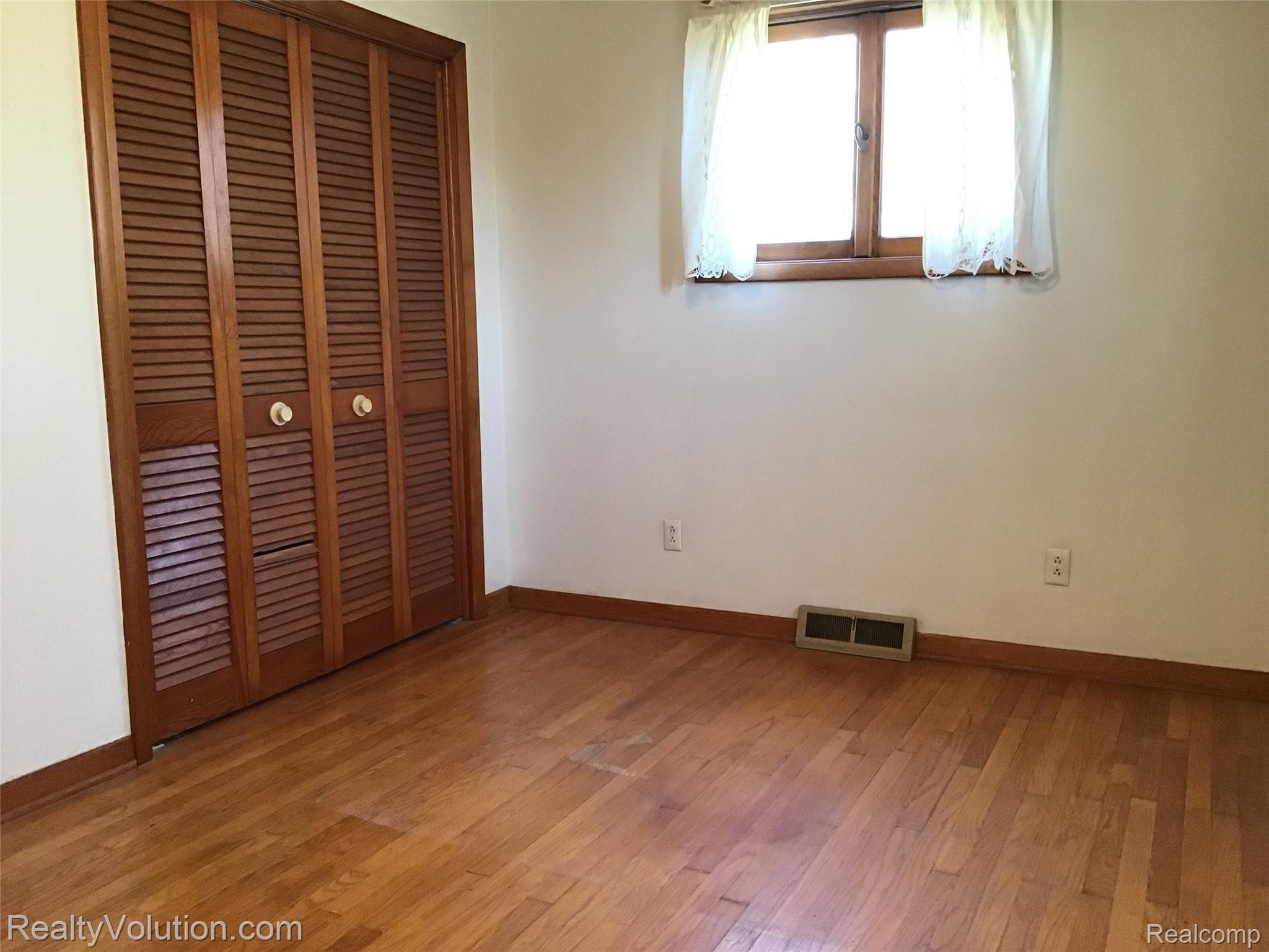 6828 Seabury Road Imlay City, MI 48444 - Photo 17 of 32 31CA6373-876E-409D-8D61-DAFF65ADF0F6.jpeg