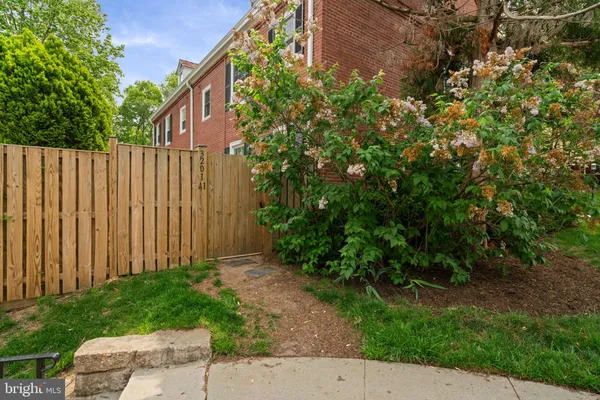 $550,000 | 3201 South Stafford Street, Unit A1, Arlington, VA 22206