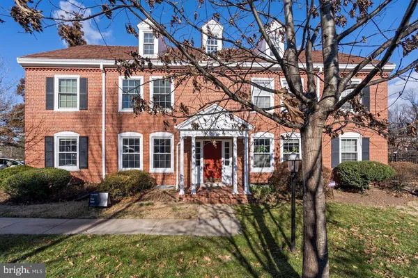 $550,000 | 3201 South Stafford Street, Unit A1, Arlington, VA 22206