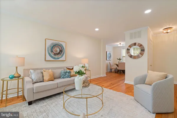 $550,000 | 3201 South Stafford Street, Unit A1, Arlington, VA 22206