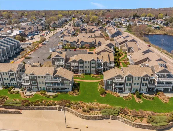 $1,050,000 | 20 Narragansett Avenue, Unit 306, Narragansett, RI 02882