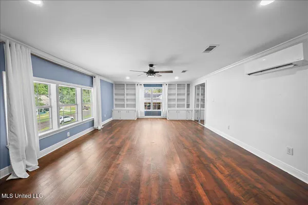 $273,000 | 705 Chestnut Street, Summit, MS 39666