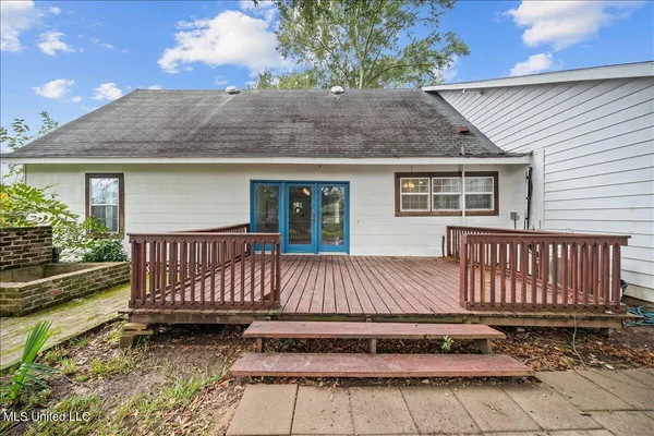 $273,000 | 705 Chestnut Street, Summit, MS 39666