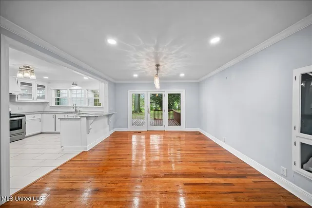 $285,000 | 705 Chestnut Street, Summit, MS 39666