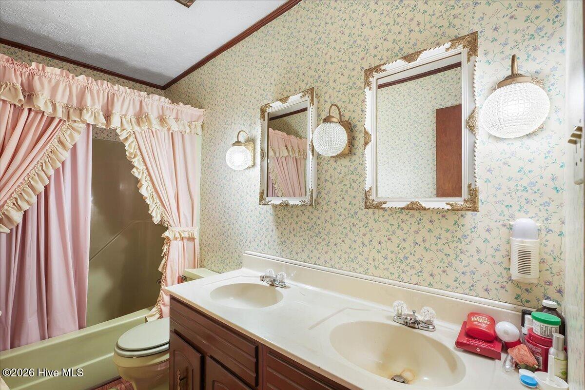 396 Ronnie Road Autryville, NC 28318 - Photo 39 of 43 Hall Bath