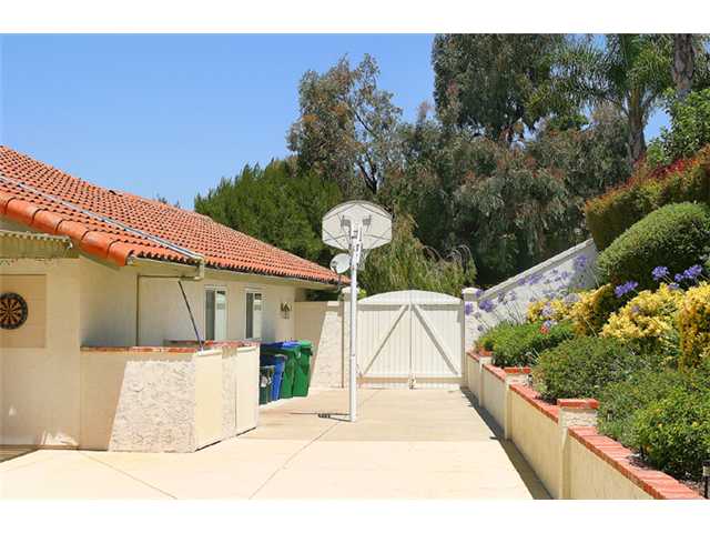 2717 York Road Carlsbad, CA 92010 - Photo 17 of 18 Gallery Image 17