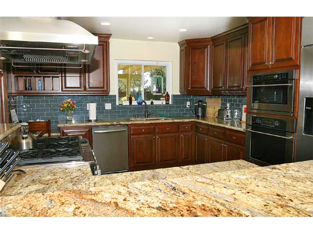 2717 York Road Carlsbad, CA 92010 - Photo 5 of 18 Gallery Image 5