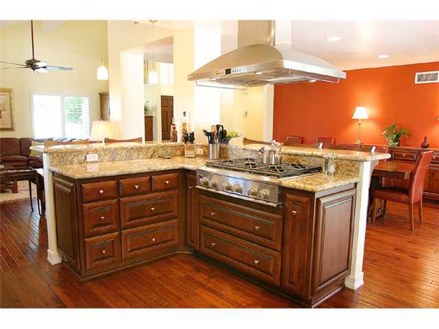 2717 York Road Carlsbad, CA 92010 - Photo 6 of 18 Gallery Image 6
