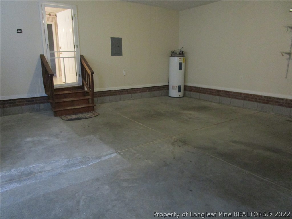 800 Turkey Ridge Drive Fayetteville, NC 28314 - Photo 16 of 23 an empty room with windows