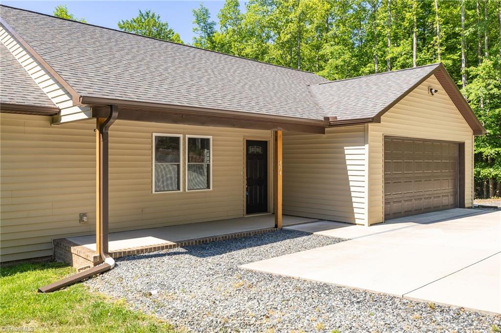 484 Vernon Road Reidsville, NC 27320 - Photo 3 of 46 Gallery Image 3