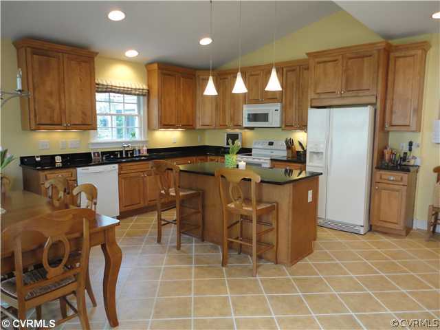 700 Seneca Road Richmond, VA 23226 - Photo 7 of 12 Kitchen