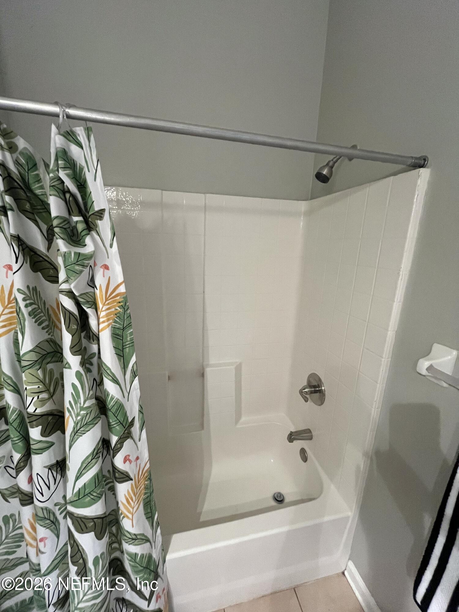 7990 Baymeadows Road East, Unit 907 Jacksonville, FL 32256 - Photo 16 of 19 2nd Bath Tub/Shower Combo