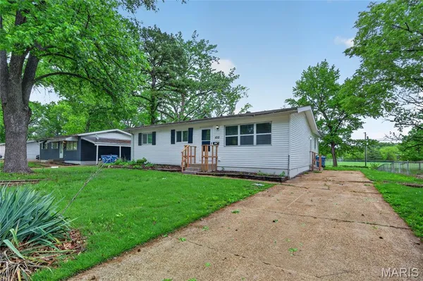 $109,900 | 1012 Forestwood Drive, St. Louis, MO 63135