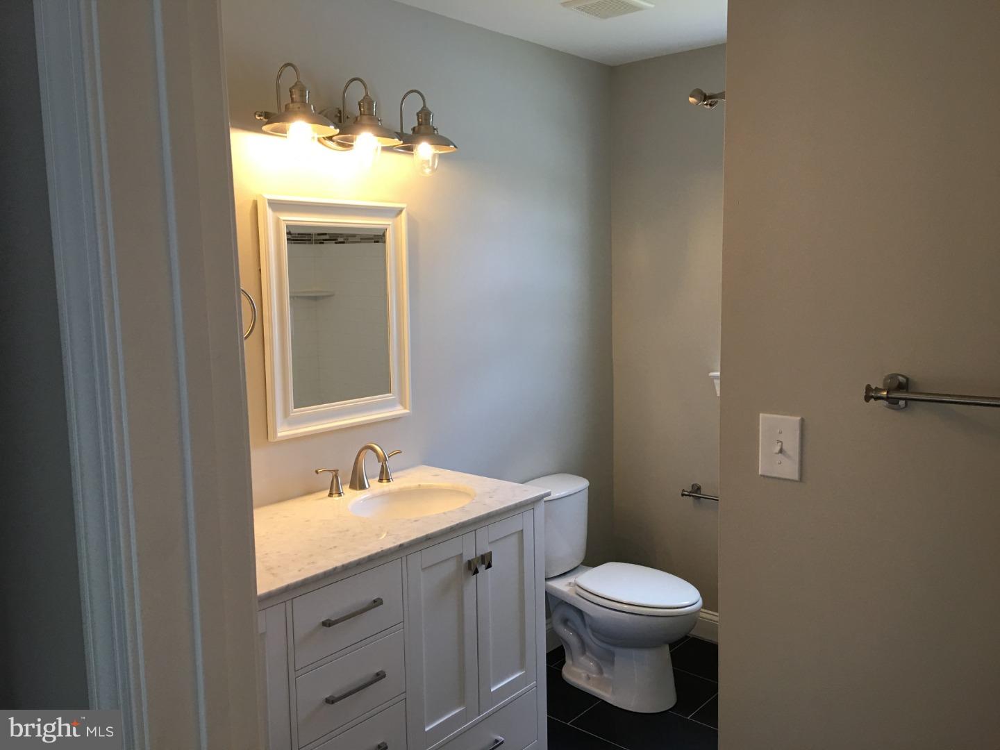 1059 Coronet Road Warminster, PA 18974 - Photo 12 of 25 Bathroom