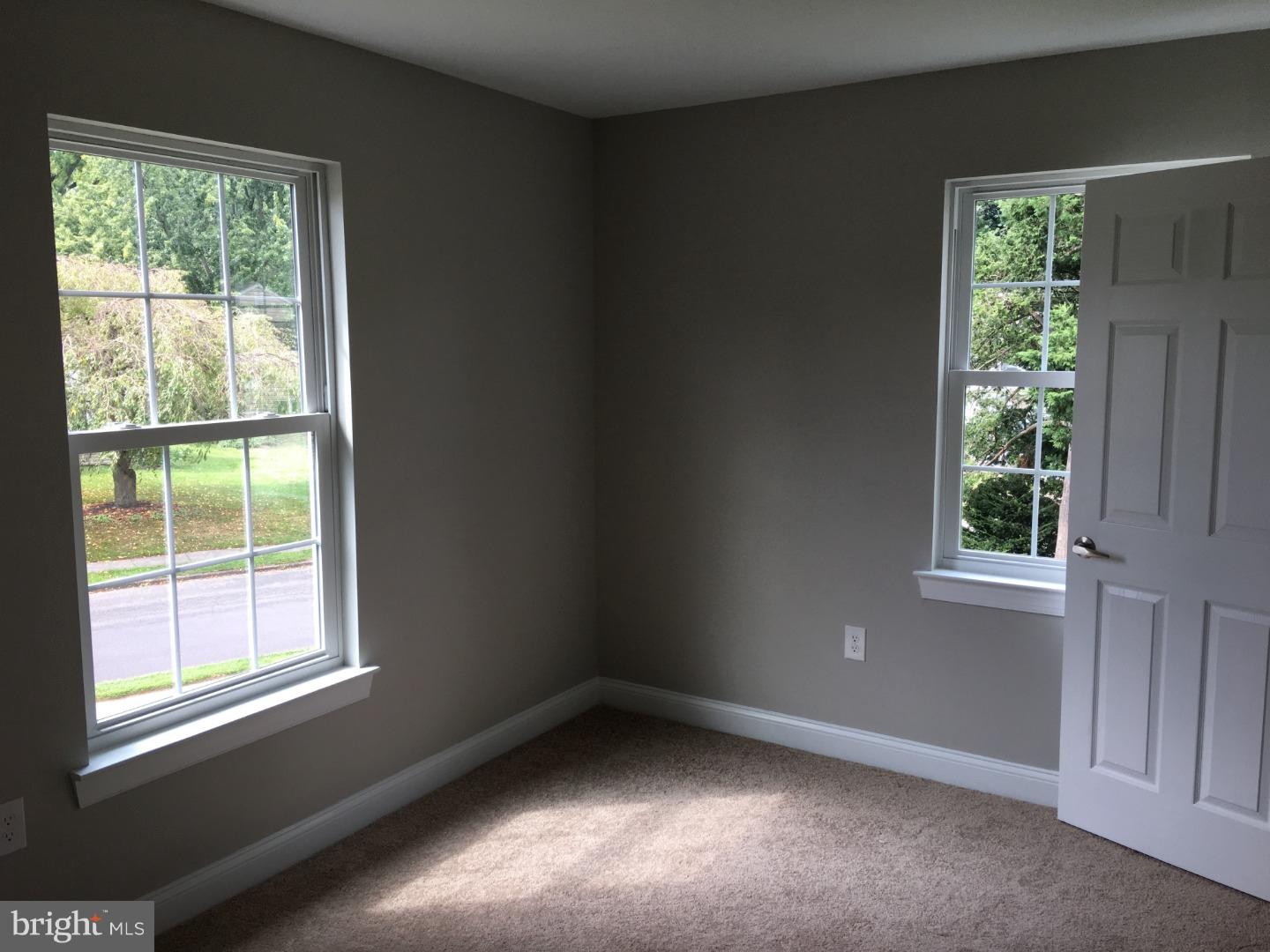1059 Coronet Road Warminster, PA 18974 - Photo 17 of 25