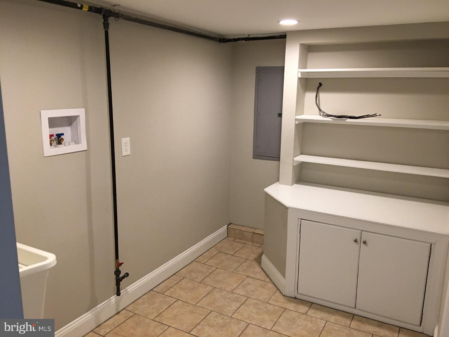 1059 Coronet Road Warminster, PA 18974 - Photo 21 of 25 Laundry Room