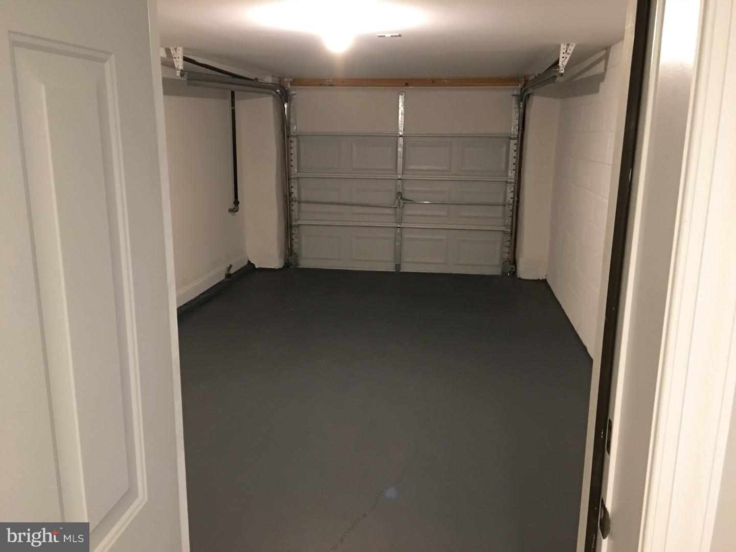 1059 Coronet Road Warminster, PA 18974 - Photo 23 of 25 Garage