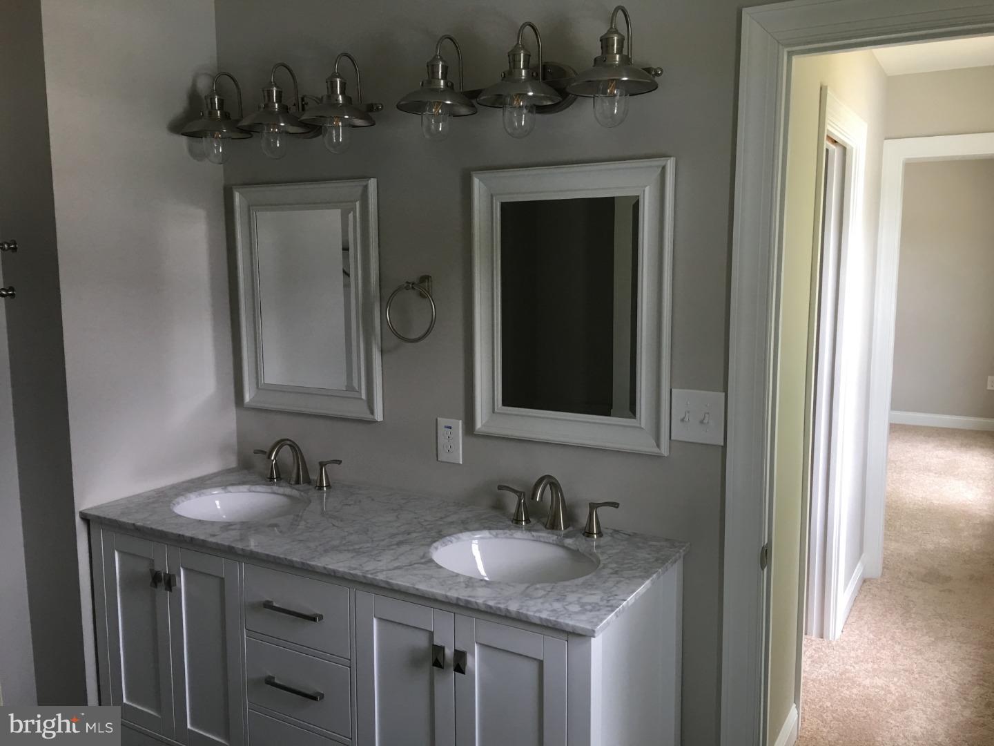 1059 Coronet Road Warminster, PA 18974 - Photo 24 of 25 Bathroom
