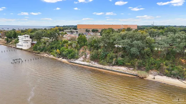 $195,000 | 8600 Scenic Highway, Pensacola, FL 32514