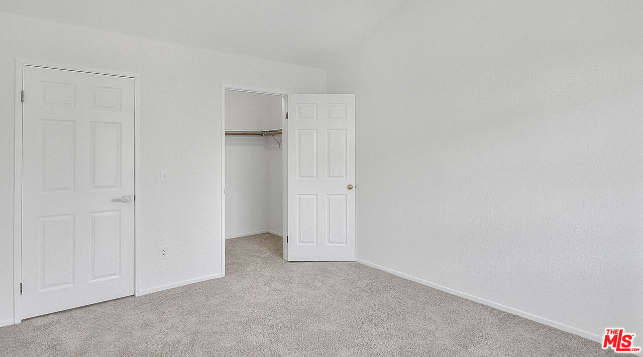8741 Darby Avenue, Unit 16 Northridge, CA 91325 - Photo 25 of 43 a view of an empty room