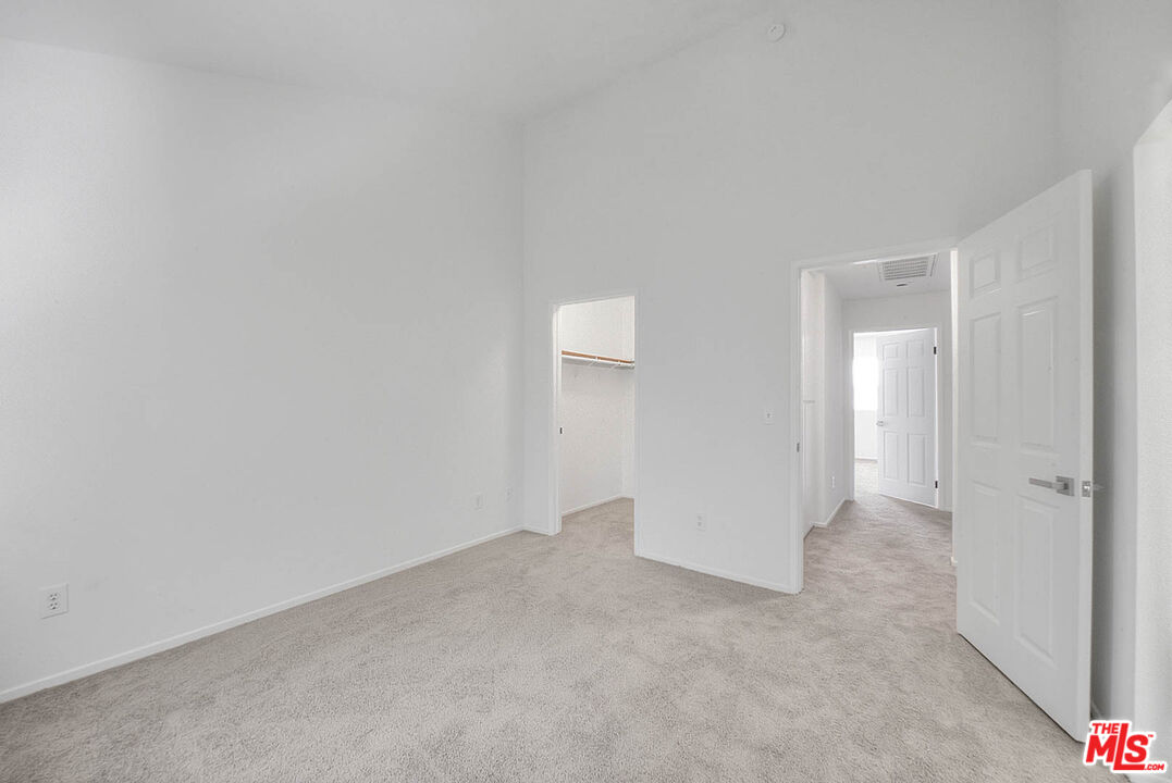 8741 Darby Avenue, Unit 16 Northridge, CA 91325 - Photo 32 of 43 a view of an empty room
