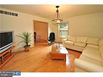 673 Pembroke Road Jenkintown, PA 19046 - Photo 5 of 12 Gallery Image 5