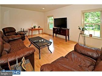 673 Pembroke Road Jenkintown, PA 19046 - Photo 9 of 12 Gallery Image 9