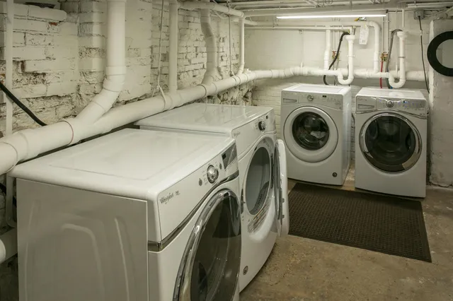 $3,250 | 140 Penhallow Street, Unit 2A, Portsmouth, NH 03801