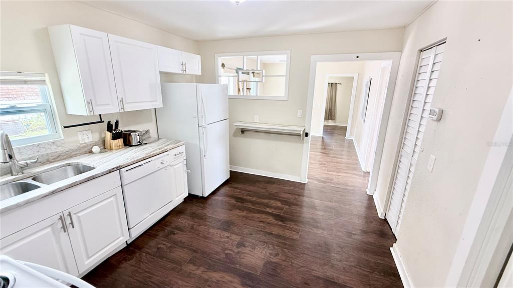 1016 Rosery Road Northwest Largo, FL 33770 - Photo 4 of 14