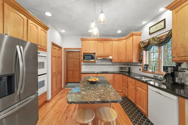 $599,900 | 953 Dante Drive, Endicott, NY 13760