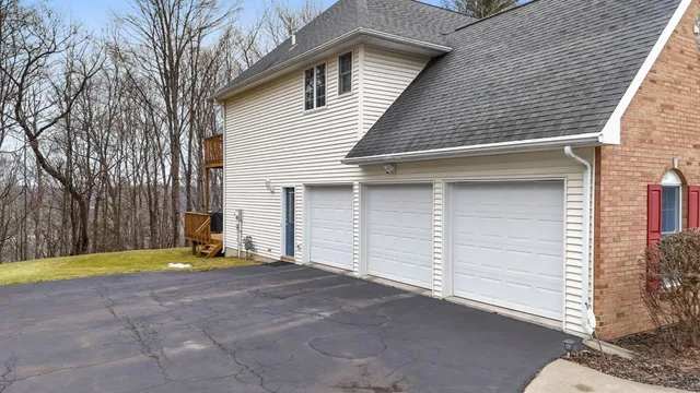 $599,900 | 953 Dante Drive, Endicott, NY 13760