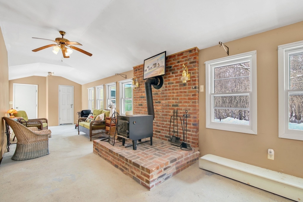 1038 Morgan Road West Springfield, MA 01089 - Photo 24 of 31 a living room with furniture