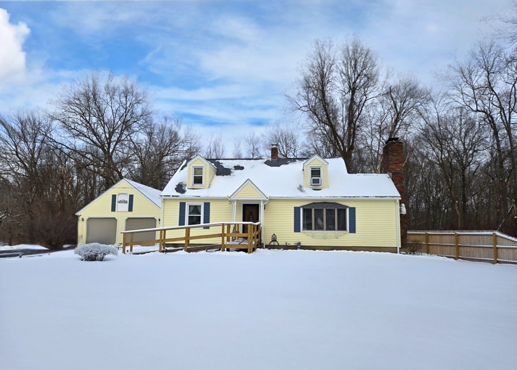1038 Morgan Road West Springfield, MA 01089 - Photo 31 of 31 a front view of a house with a yard