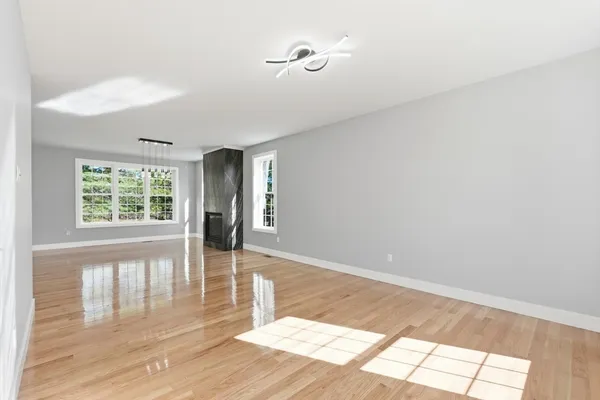 $989,900 | 6 Barrows Road, Worcester, MA 01609