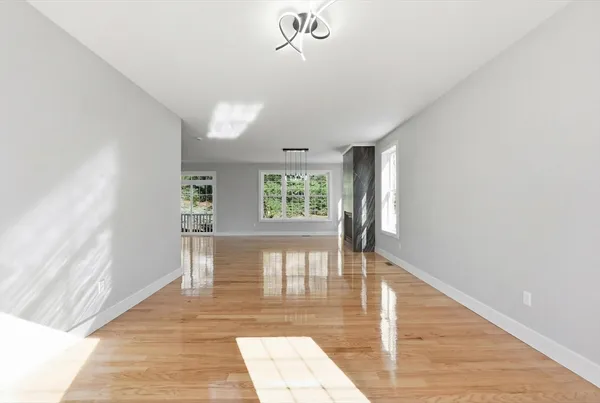 $989,900 | 6 Barrows Road, Worcester, MA 01609