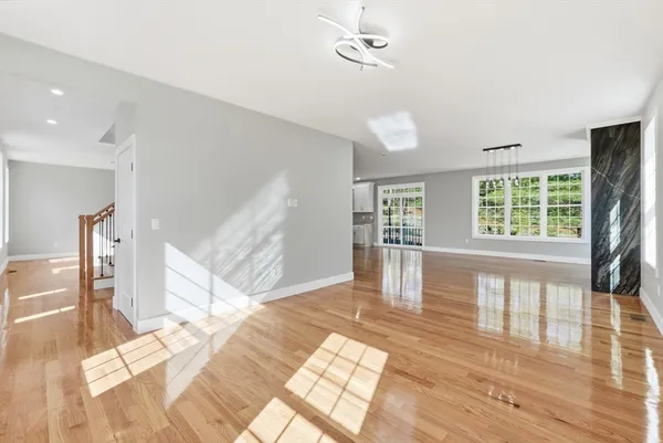 $989,900 | 6 Barrows Road, Worcester, MA 01609