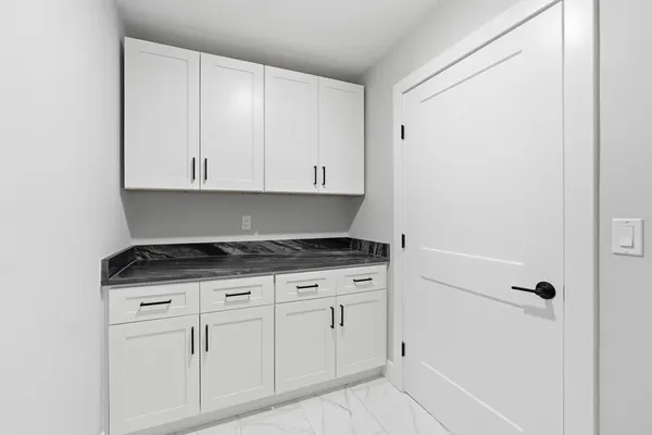 $989,900 | 6 Barrows Road, Worcester, MA 01609