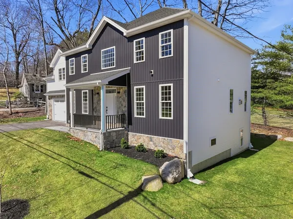 $989,900 | 6 Barrows Road, Worcester, MA 01609