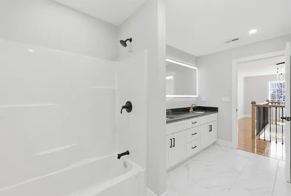 $989,900 | 6 Barrows Road, Worcester, MA 01609