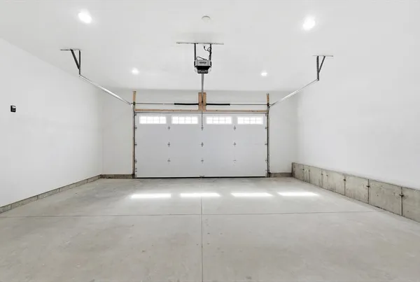 $989,900 | 6 Barrows Road, Worcester, MA 01609