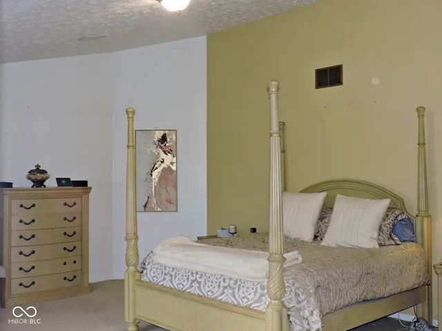 $350,000 | 10863 Secretariat Drive, Indianapolis, IN 46234