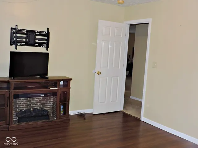 $350,000 | 10863 Secretariat Drive, Indianapolis, IN 46234