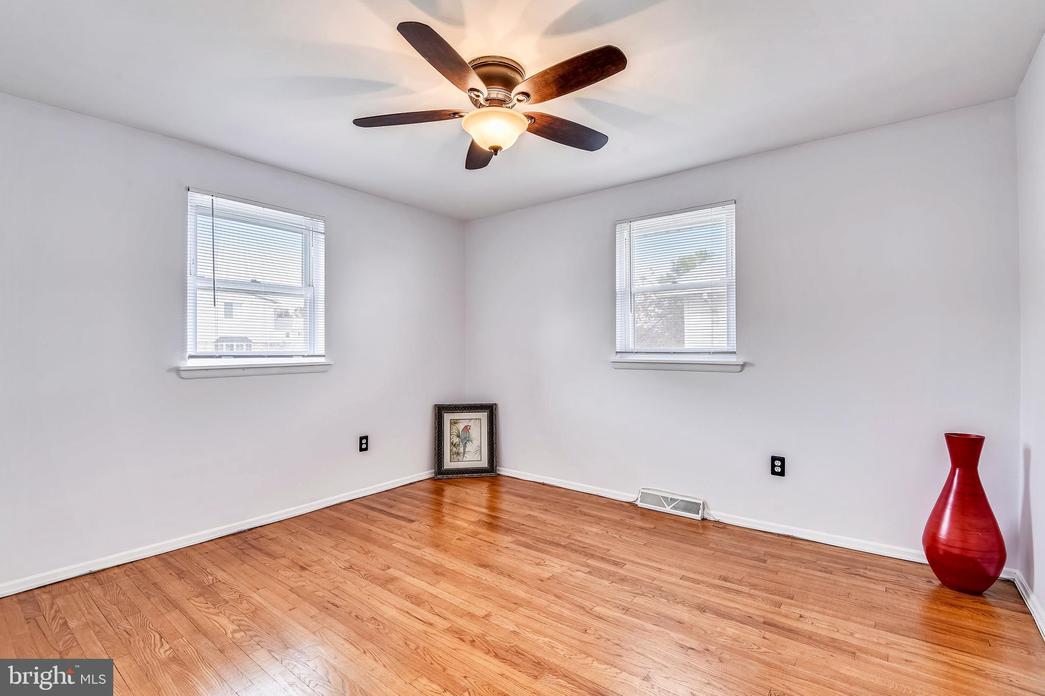 225 Atlanta Road Pasadena, MD 21122 - Photo 23 of 36 2nd bedroom