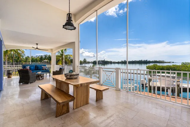 $11,000,000 | 75280 Overseas Highway, Islamorada, FL 33036