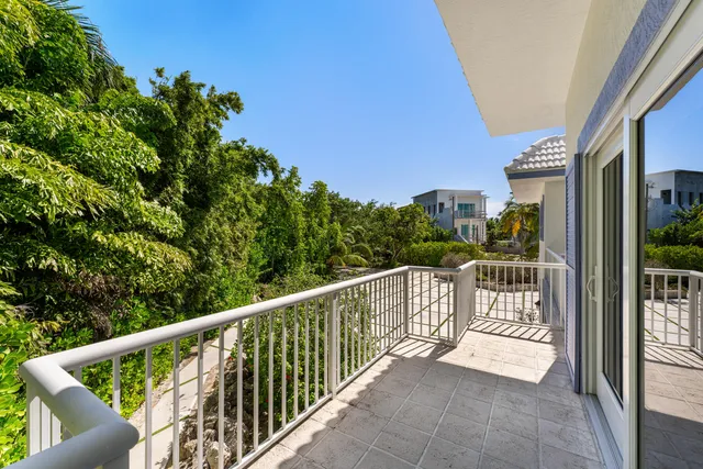 $11,000,000 | 75280 Overseas Highway, Islamorada, FL 33036